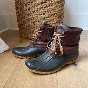 Brown Women’s Sperry Winter Duck Boots- Size 8- brown